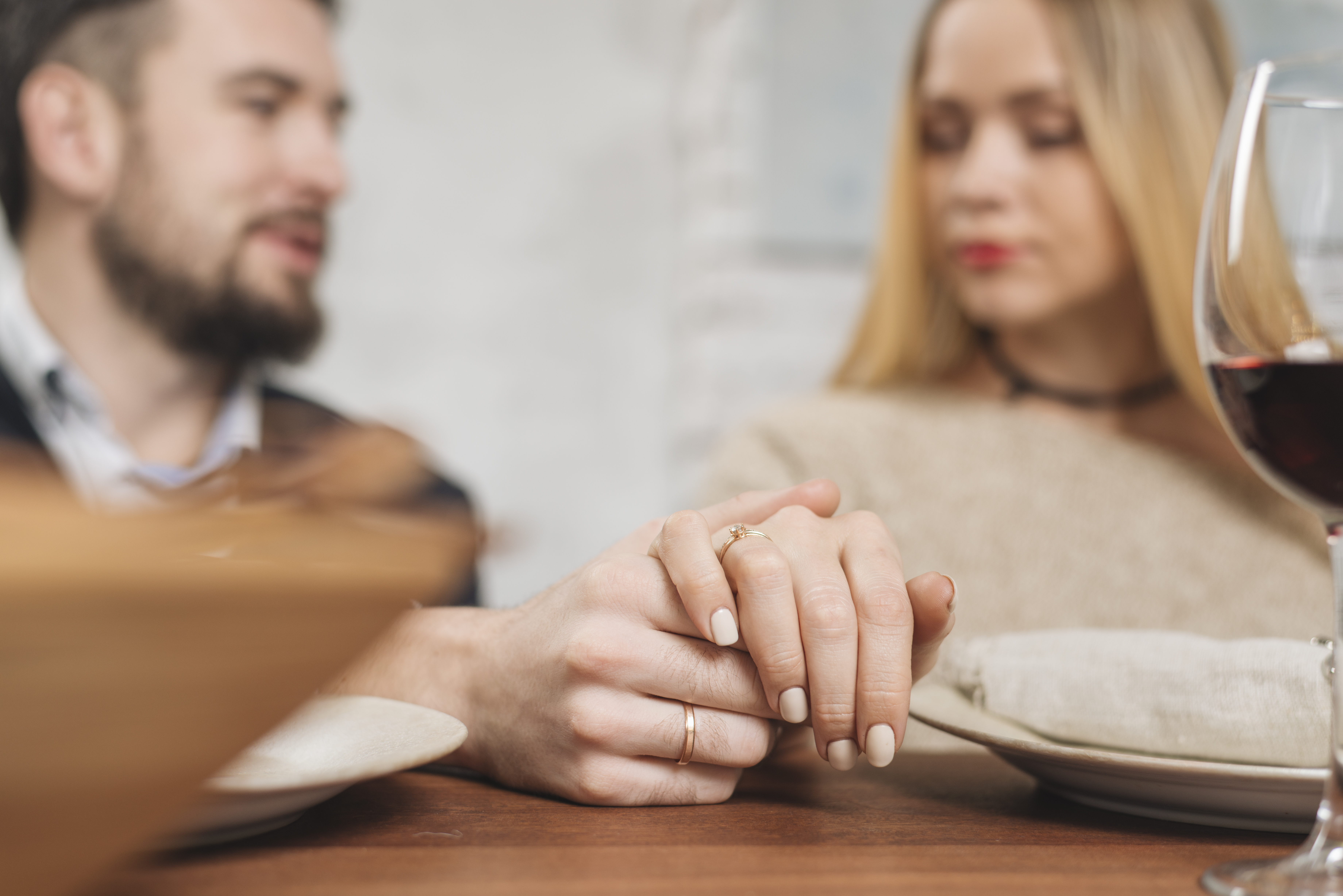 tender-couple-love-holding-hands